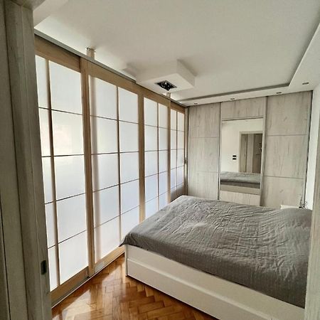 Comfortable Apartment In City Hub Belgrado Esterno foto